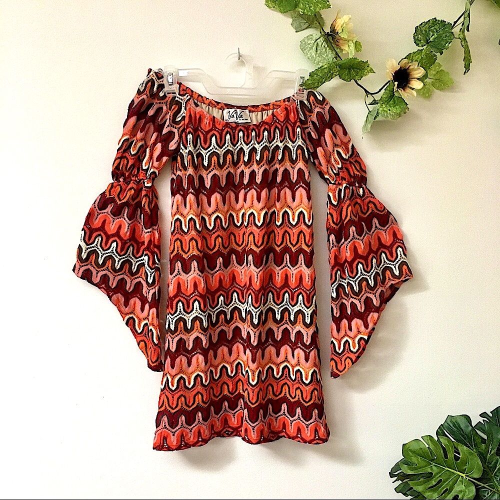 Vava by Joy Han 70’s Bell Sleeve Dress